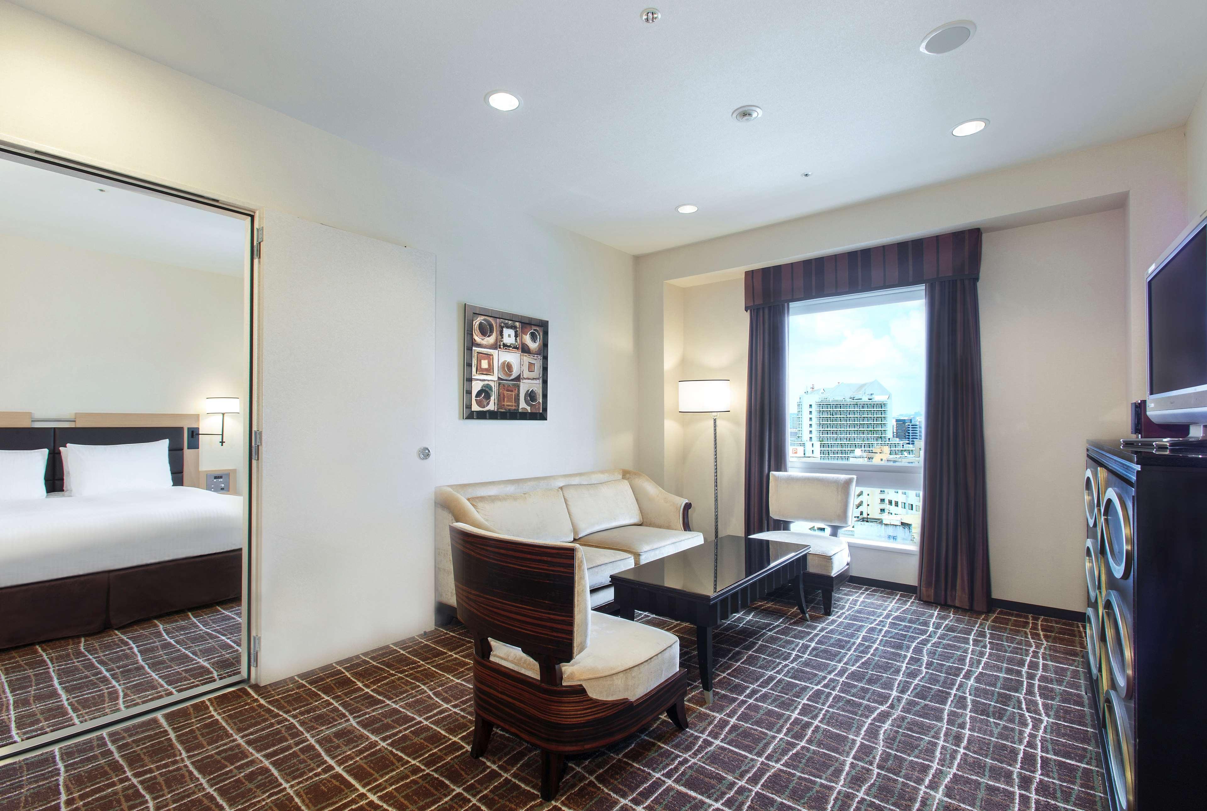 Hotel Doubletree By Hilton Naha Exterior foto