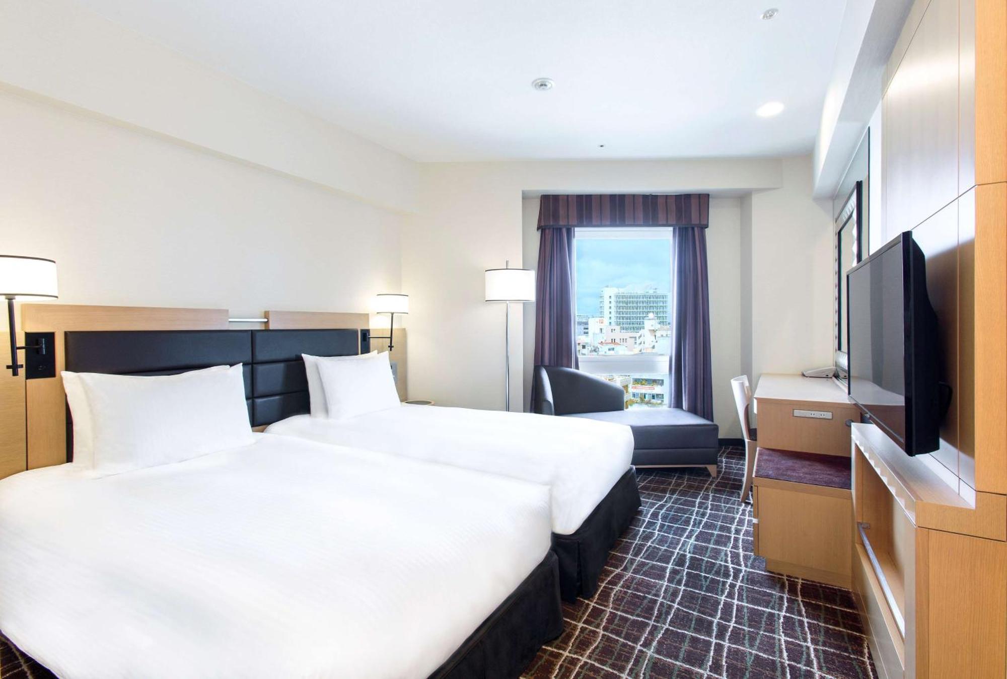 Hotel Doubletree By Hilton Naha Exterior foto