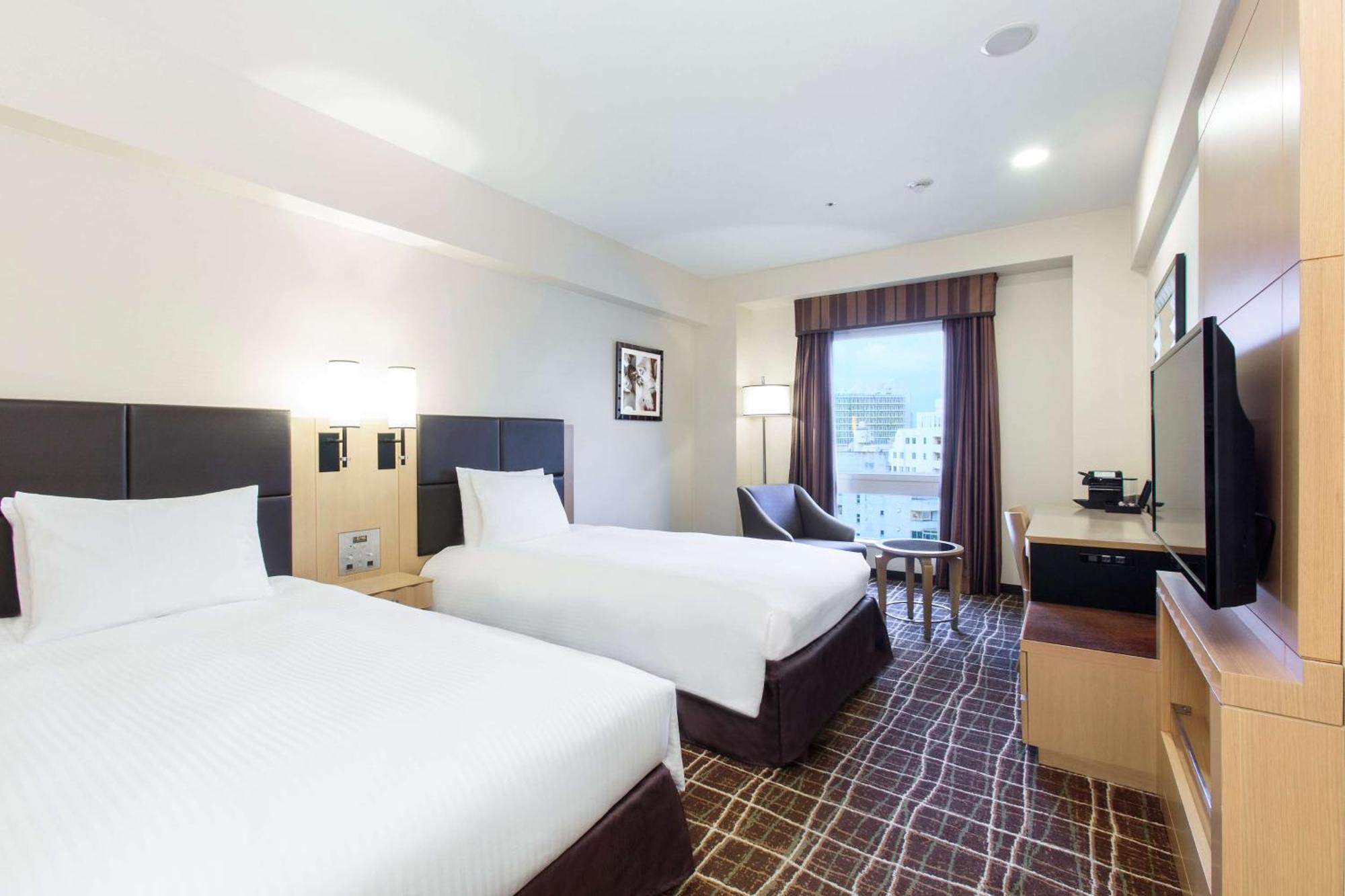Hotel Doubletree By Hilton Naha Exterior foto