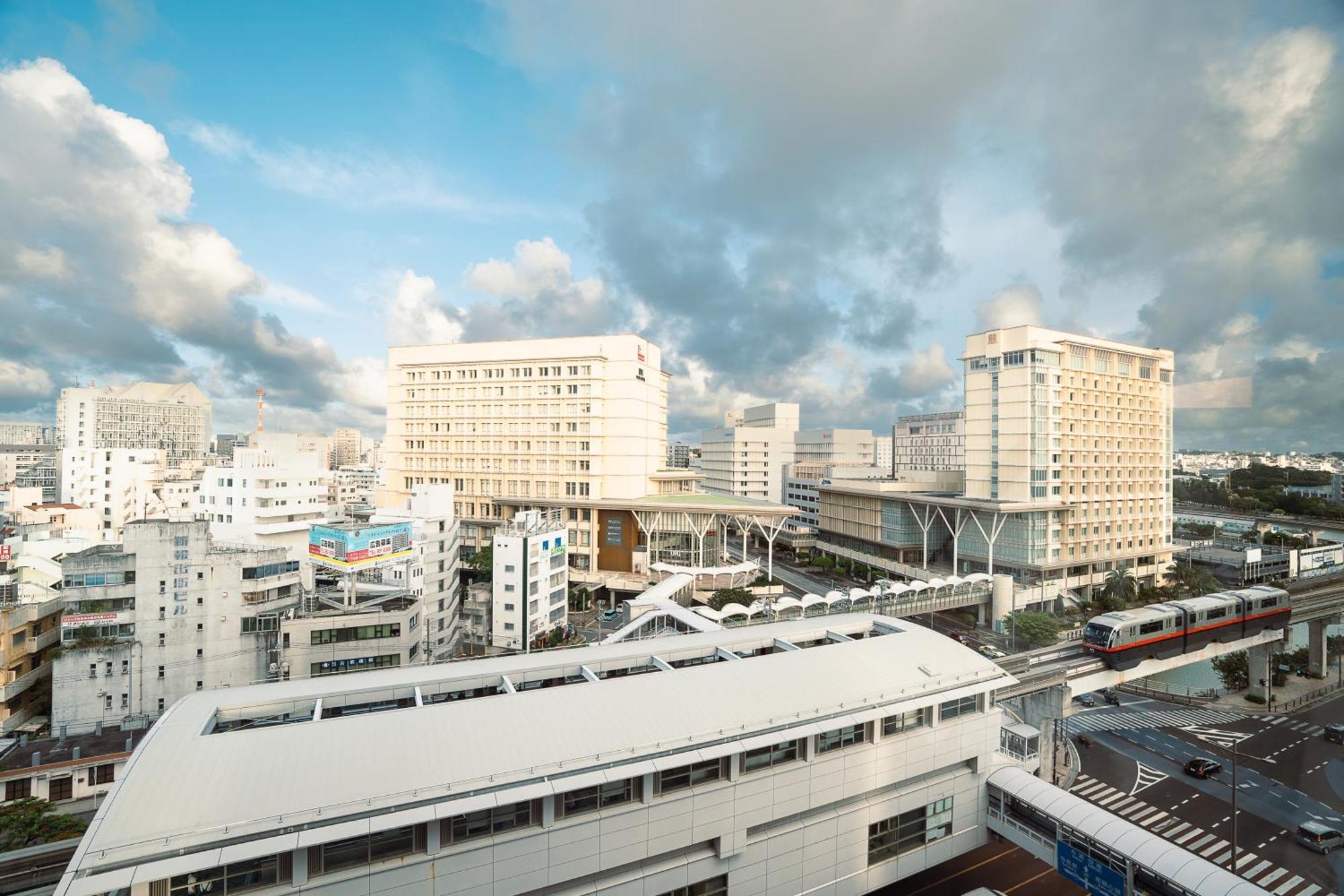 Hotel Doubletree By Hilton Naha Exterior foto